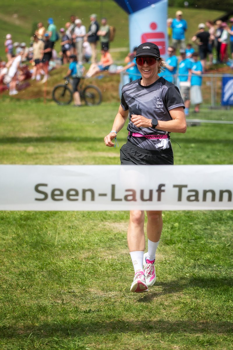 Laufszene beim Tannheimer Seenlauf – Sportveranstaltung in Nesselwängle im Tannheimertal – Foto 223