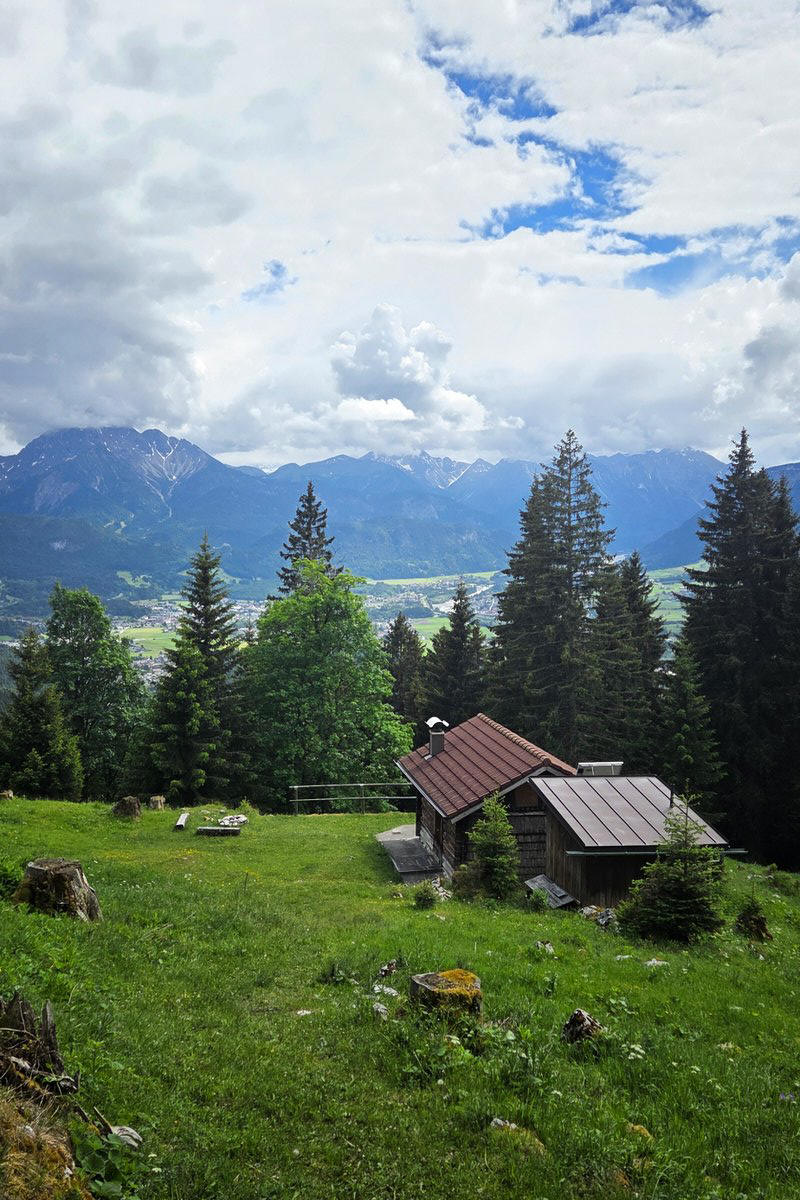 Markus Beirer, Katrin Drexel und Mathias Starzer auf der Sulzberger Hütte in Pflach – Kingmatz – Foto 8