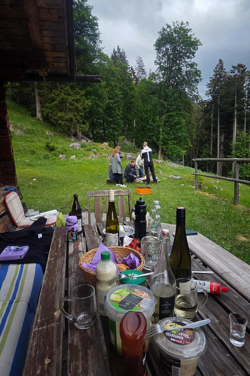 Markus Beirer, Katrin Drexel und Mathias Starzer auf der Sulzberger Hütte in Pflach – Kingmatz – Foto 3